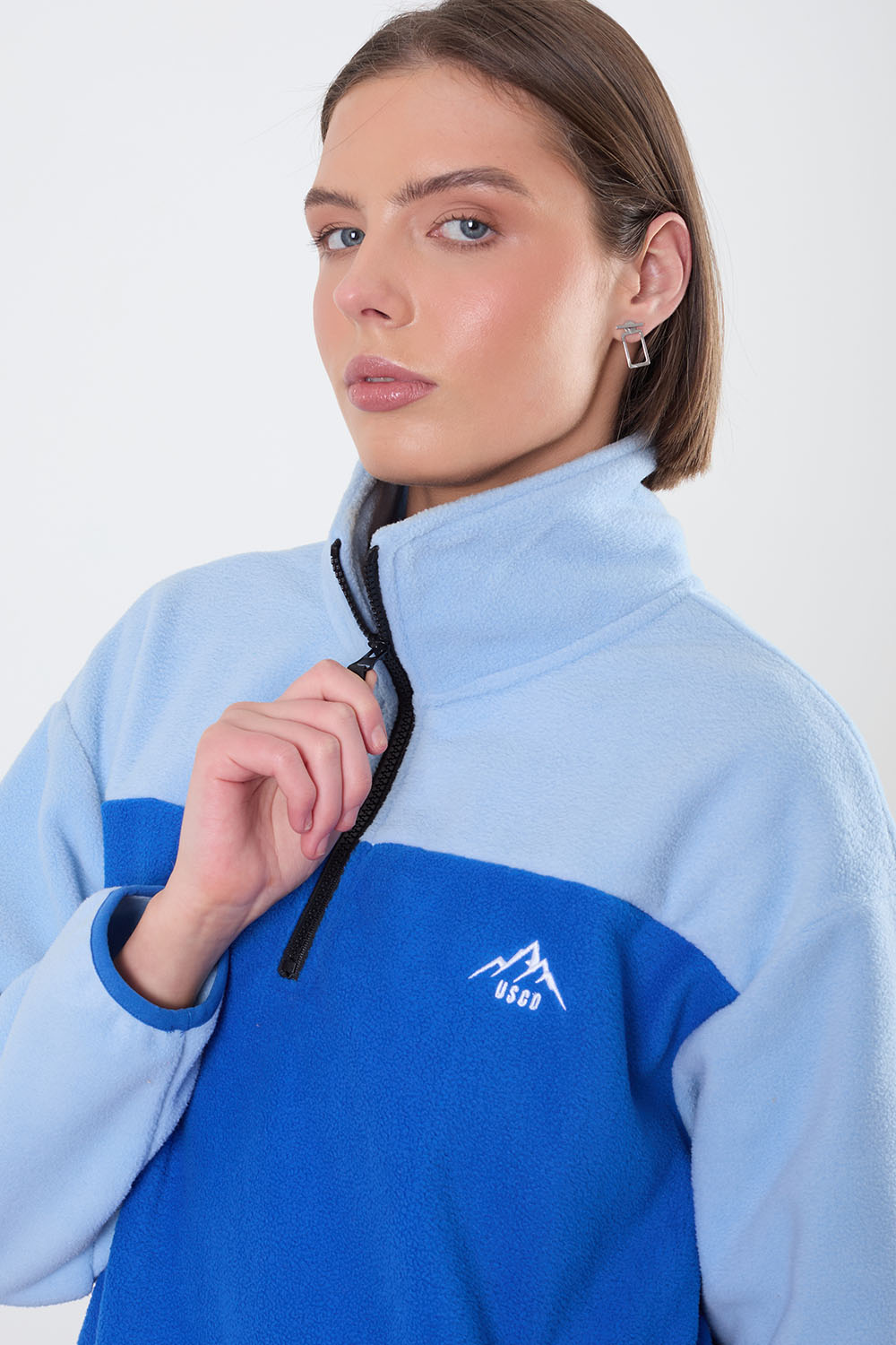 Leah Contrast Half Zip Fleece in Blue