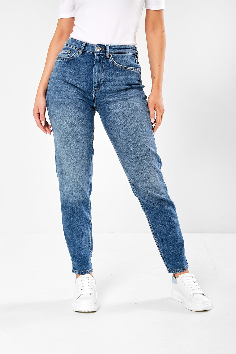 Veneda High Rise Mom Jeans in Dark Blue