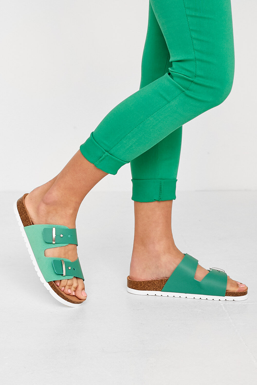 Vera Faux Leather Sandal in Green