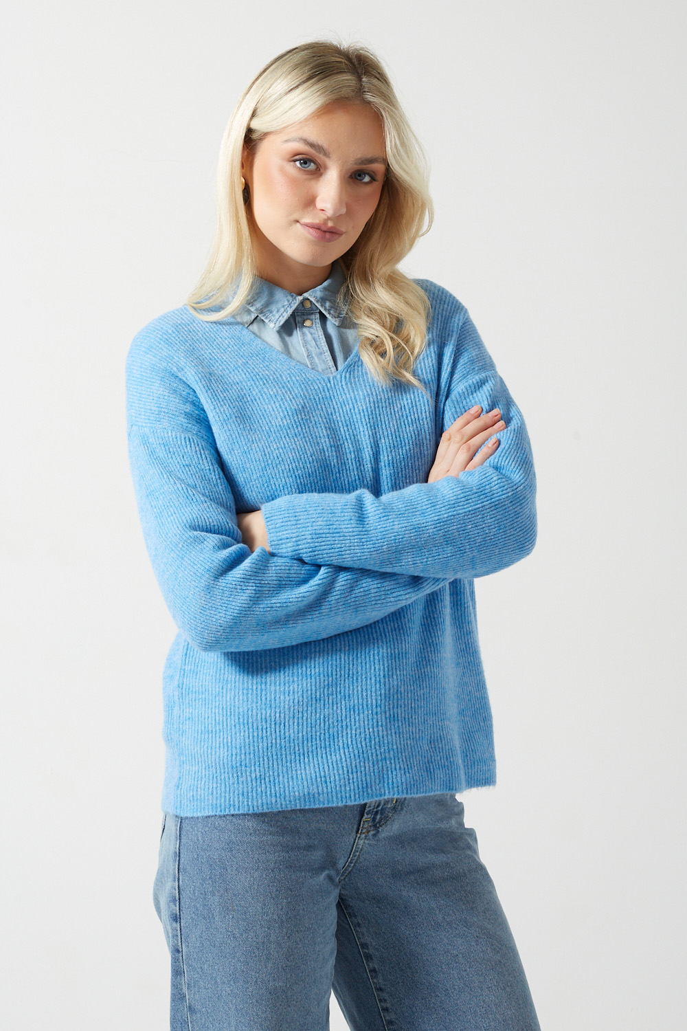 https://www.iclothing.com/media/catalog/product/1/0/10233357-bonnie-blue-1.jpg
