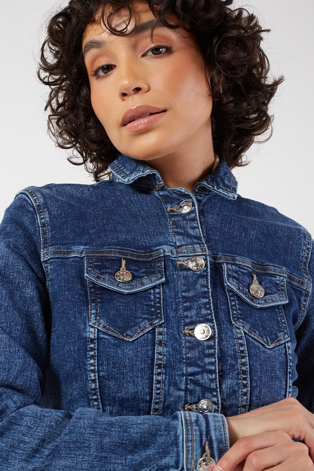 https://www.iclothing.com/media/catalog/product/1/5/15170682-medium-blue-denim-58.jpg