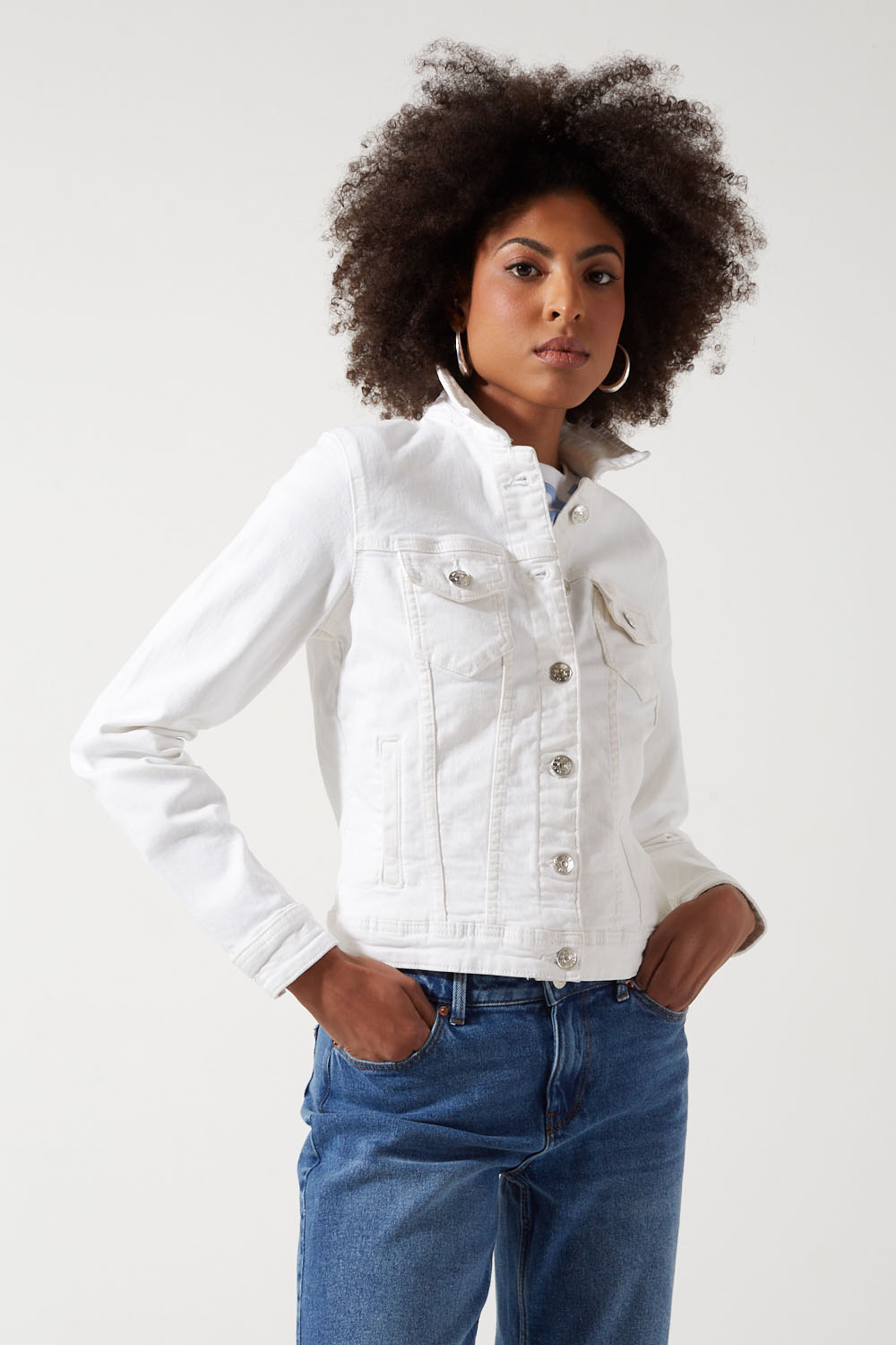 https://www.iclothing.com/media/catalog/product/1/5/15177238-white-103.jpg