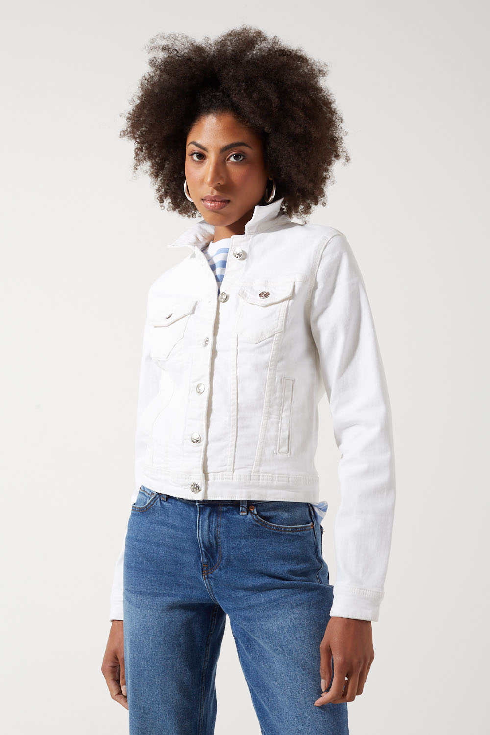 https://www.iclothing.com/media/catalog/product/1/5/15177238-white-105.jpg