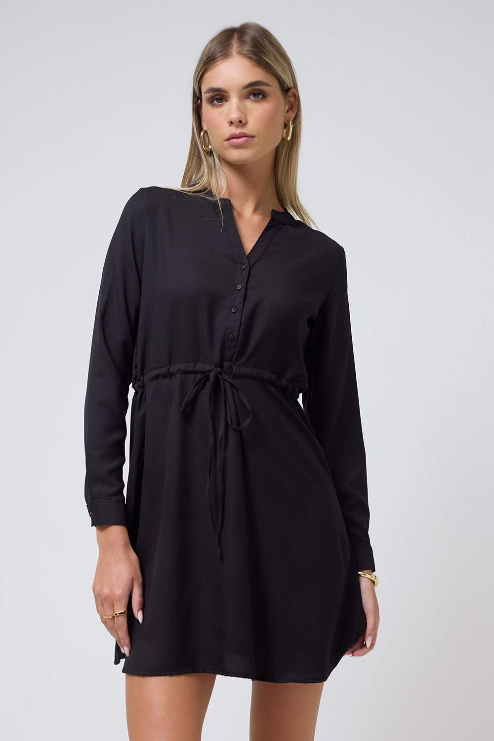 https://www.iclothing.com/media/catalog/product/1/5/15200543-black-0728.jpg