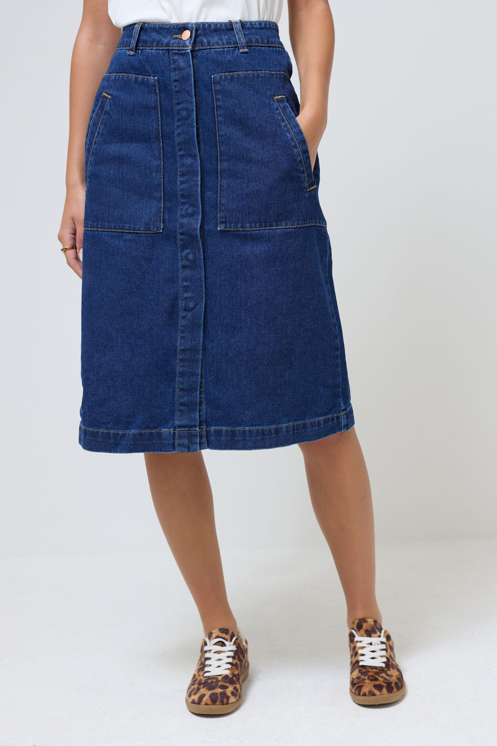 https://www.iclothing.com/media/catalog/product/1/5/15286309-dark-blue-denim-0566.jpg