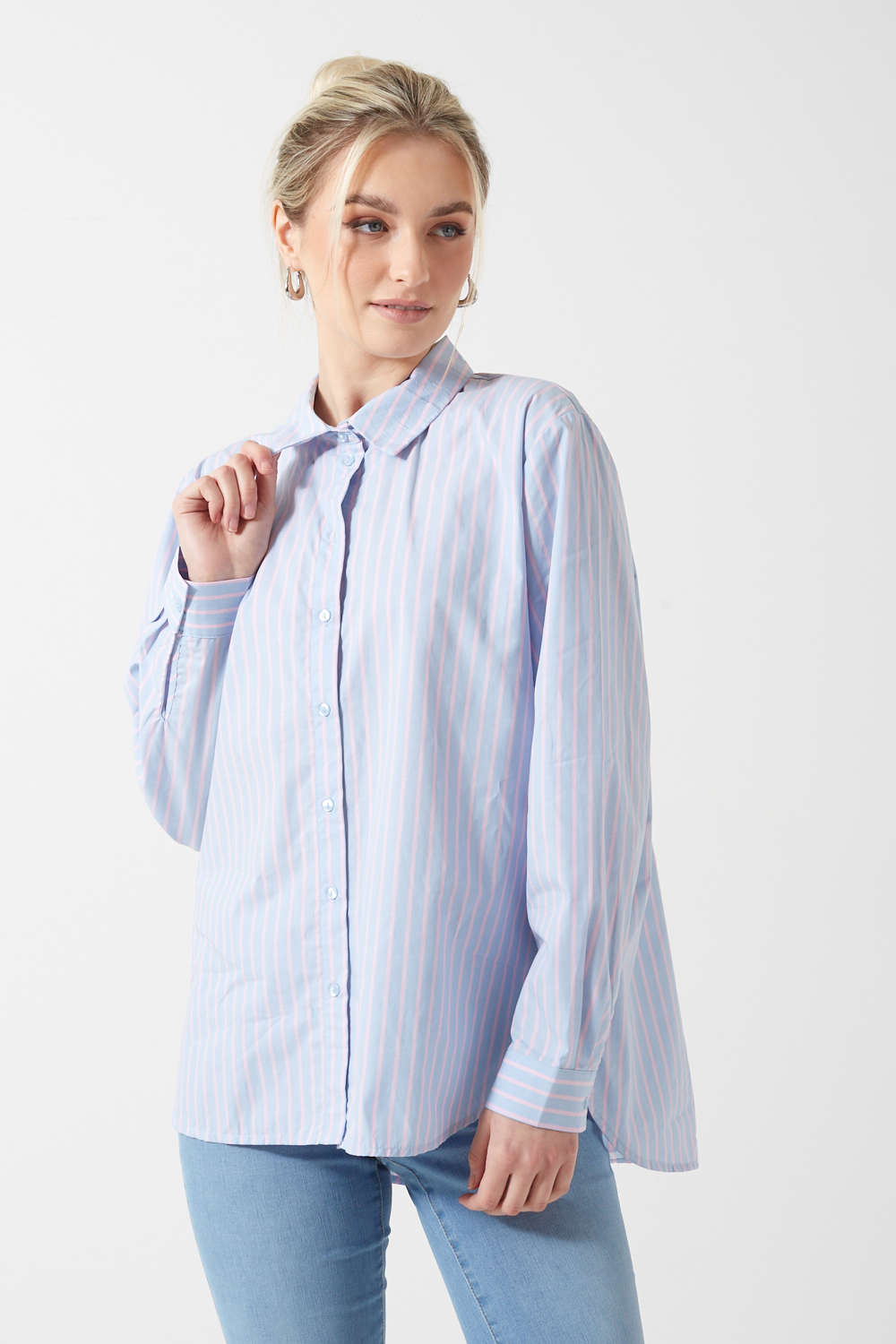 https://www.iclothing.com/media/catalog/product/1/5/15311948-cashmere-blue-bleached-21.jpg