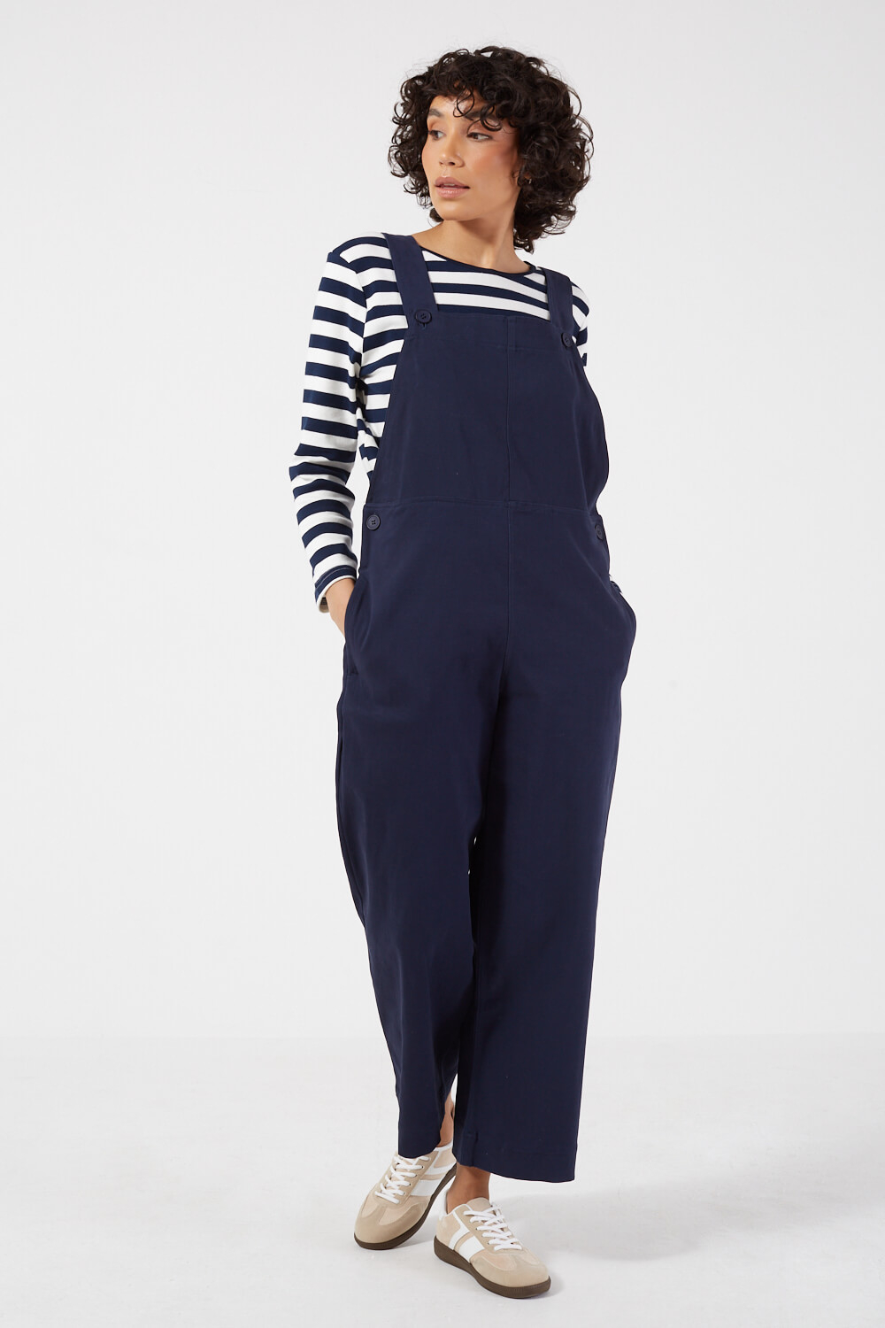 https://www.iclothing.com/media/catalog/product/7/0/70705-navy-61.jpg