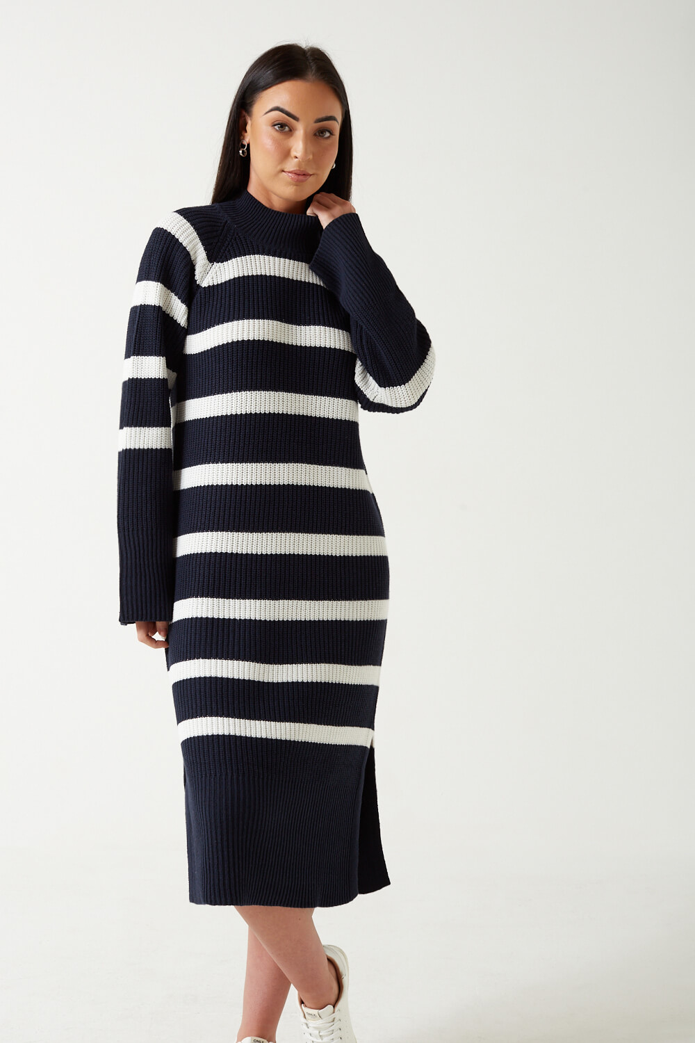 https://www.iclothing.com/media/catalog/product/b/a/baia_stripe_knit_long_jumper_dress_in_navy-4.jpg