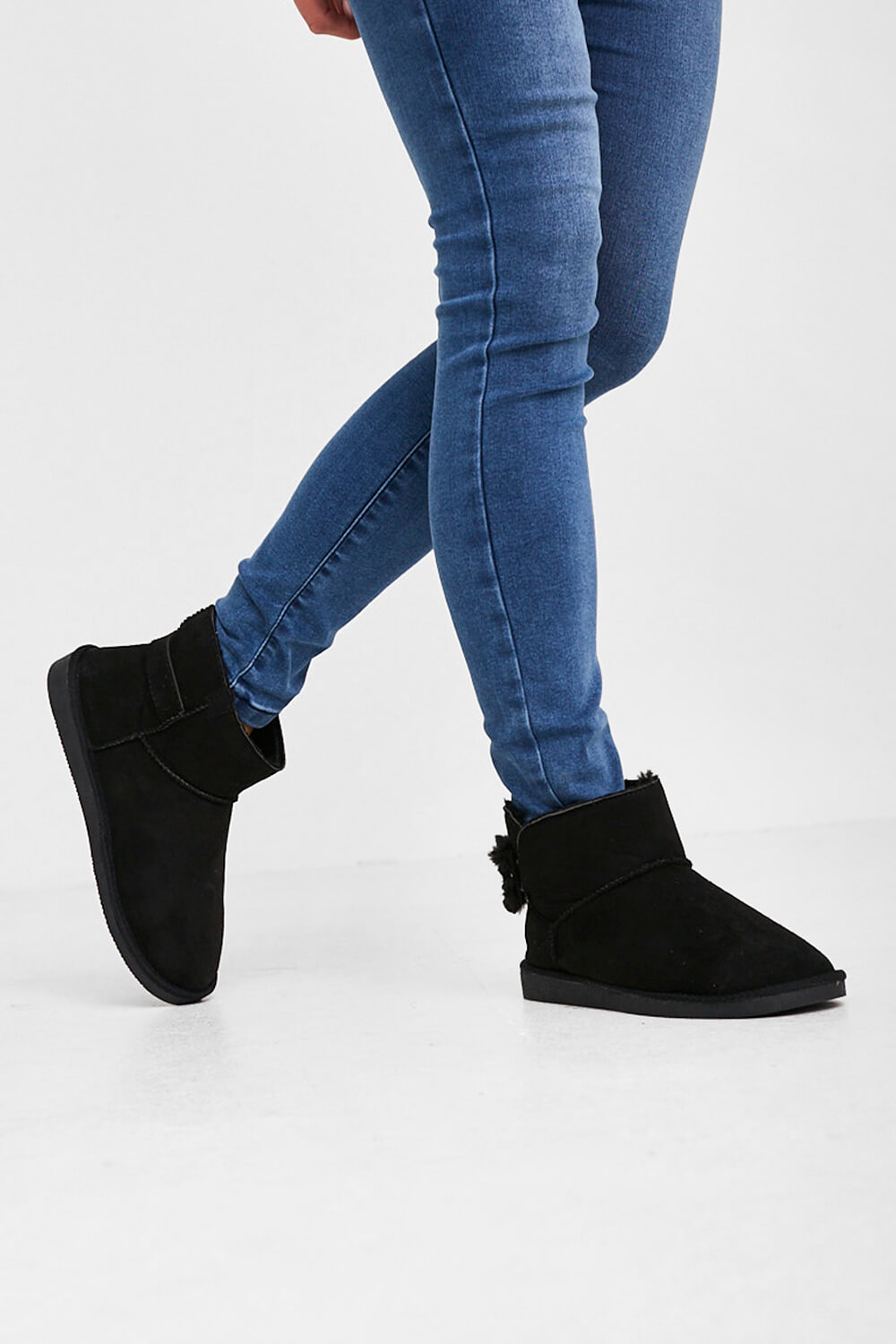 https://www.iclothing.com/media/catalog/product/b/e/becca_faux_suede_ankle_boots_in_black-2_1_1.jpg