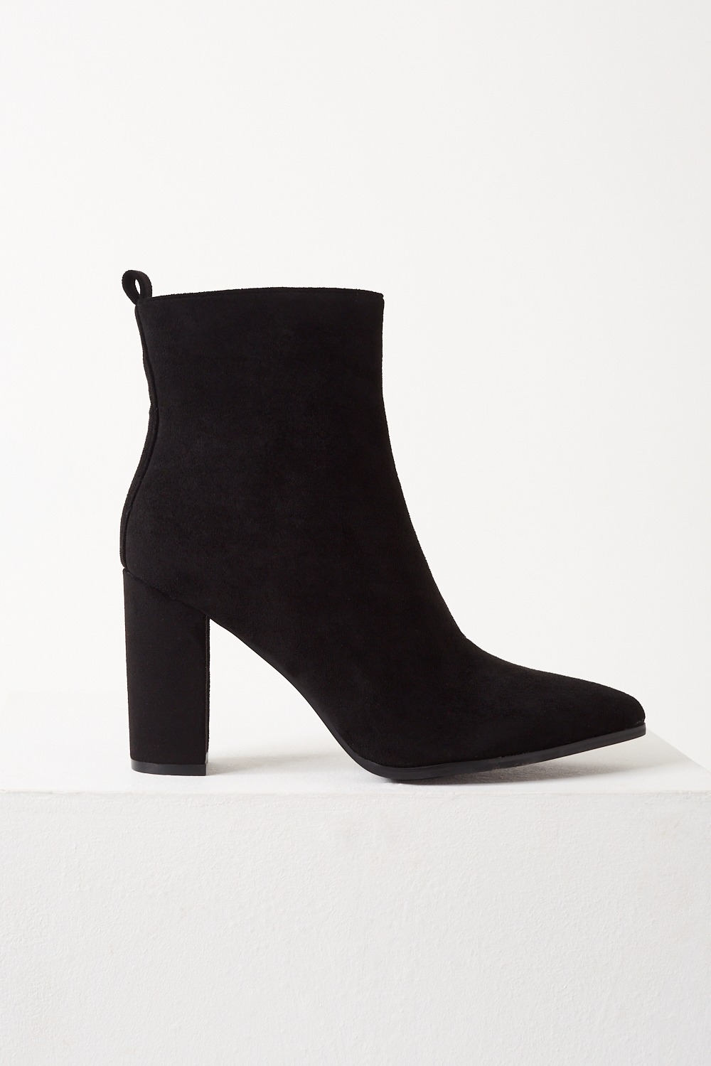 https://www.iclothing.com/media/catalog/product/b/l/blair_suede_heeled_ankle_boots_in_black-5_1_.jpg