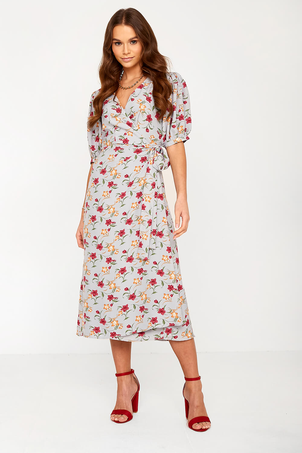 https://www.iclothing.com/media/catalog/product/b/o/bowery_wrap_dress_in_blue_floral_print-3_1.jpg