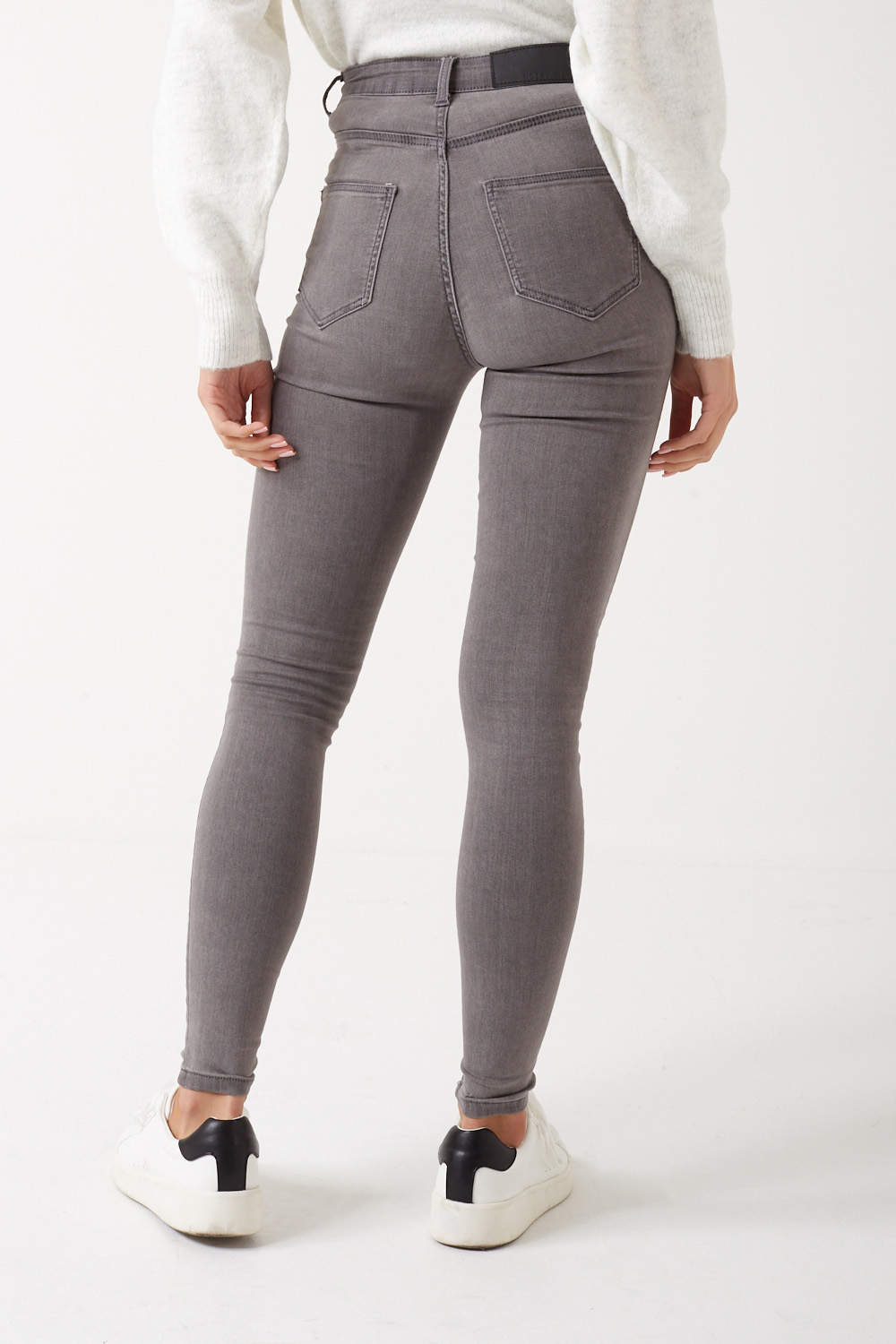 https://www.iclothing.com/media/catalog/product/c/a/callie_high_waisted_skinny_jeans_in_light_grey-2a.jpg