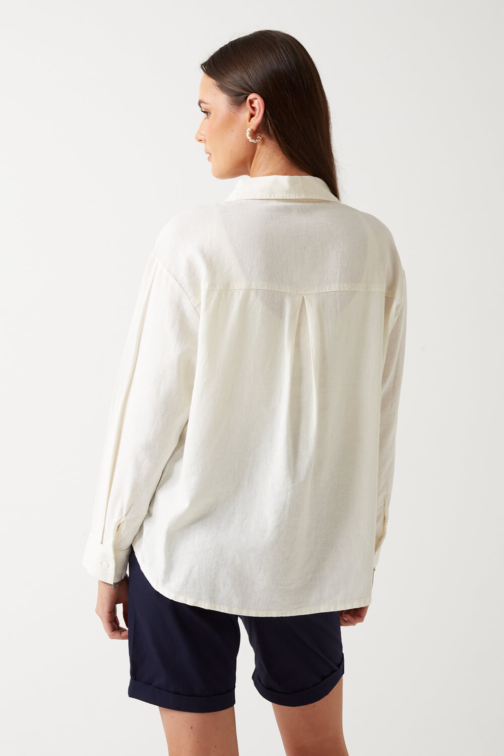 https://www.iclothing.com/media/catalog/product/c/a/caro_linen_shirt_in_white-2.jpg