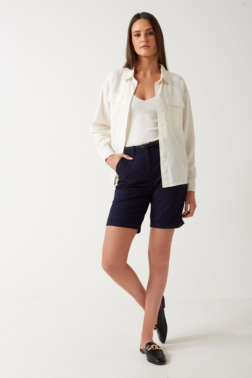 https://www.iclothing.com/media/catalog/product/c/a/caro_linen_shirt_in_white-3a.jpg
