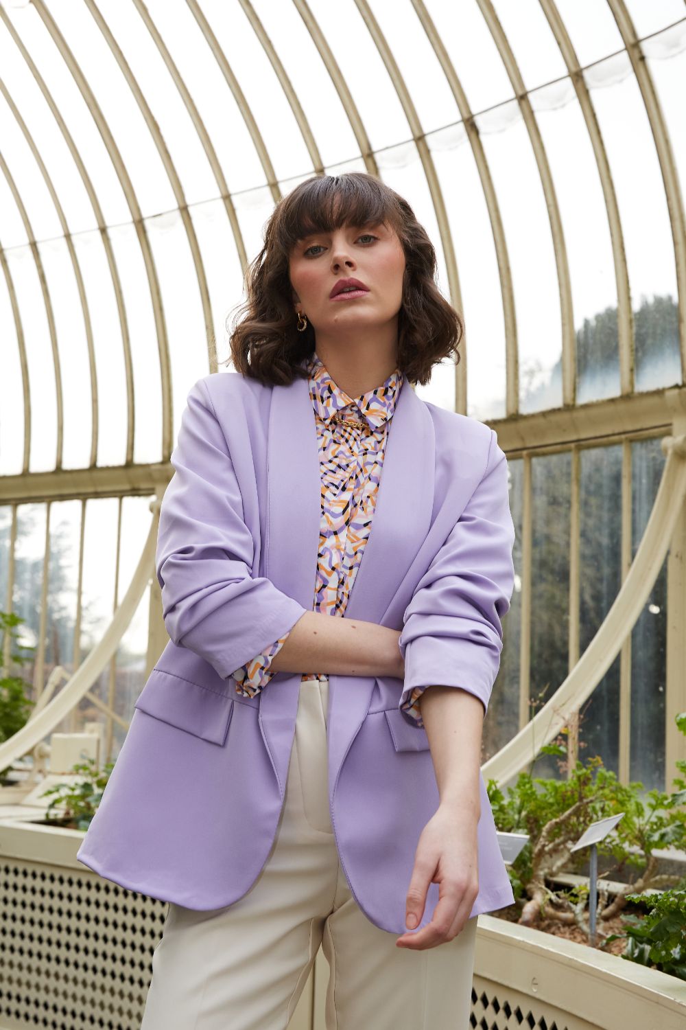 https://www.iclothing.com/media/catalog/product/c/h/chantel_ruched_sleeve_blazer_in_lilac-1.jpg