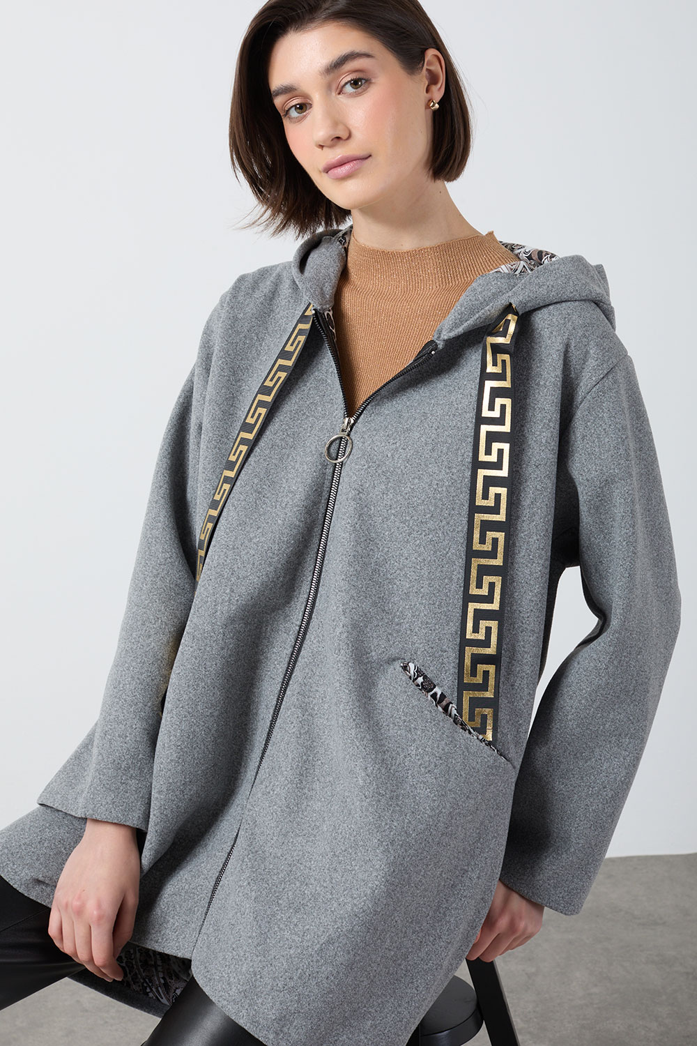 https://www.iclothing.com/media/catalog/product/c/o/co1743357-grey-1.jpg