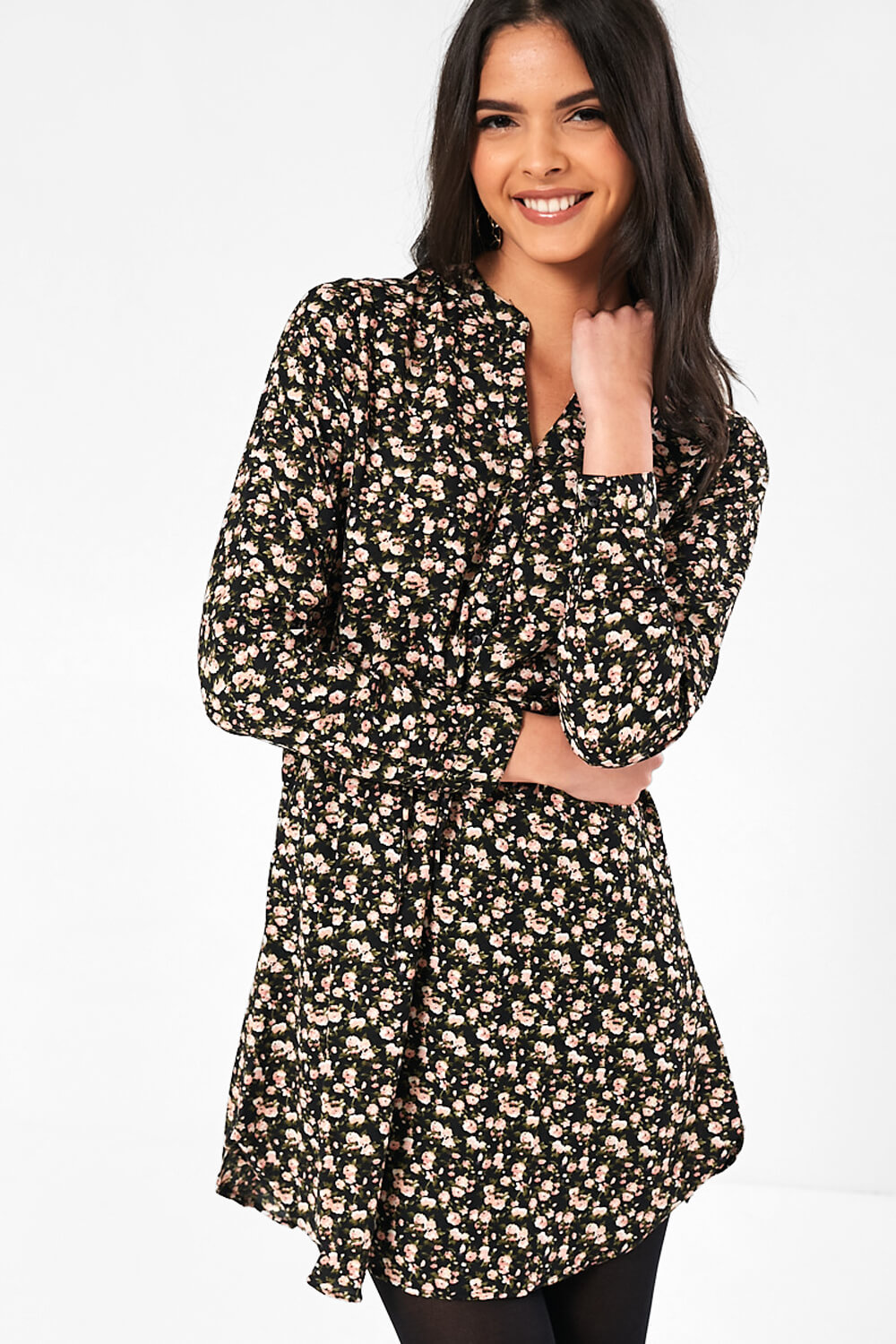 https://www.iclothing.com/media/catalog/product/c/o/cory_ditsy_print_dress_in_black-4.jpg