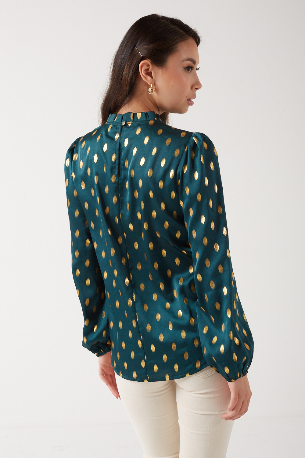 https://www.iclothing.com/media/catalog/product/c/r/cressida_foil_spot_print_high_neck_blouse_in_green-4.jpg