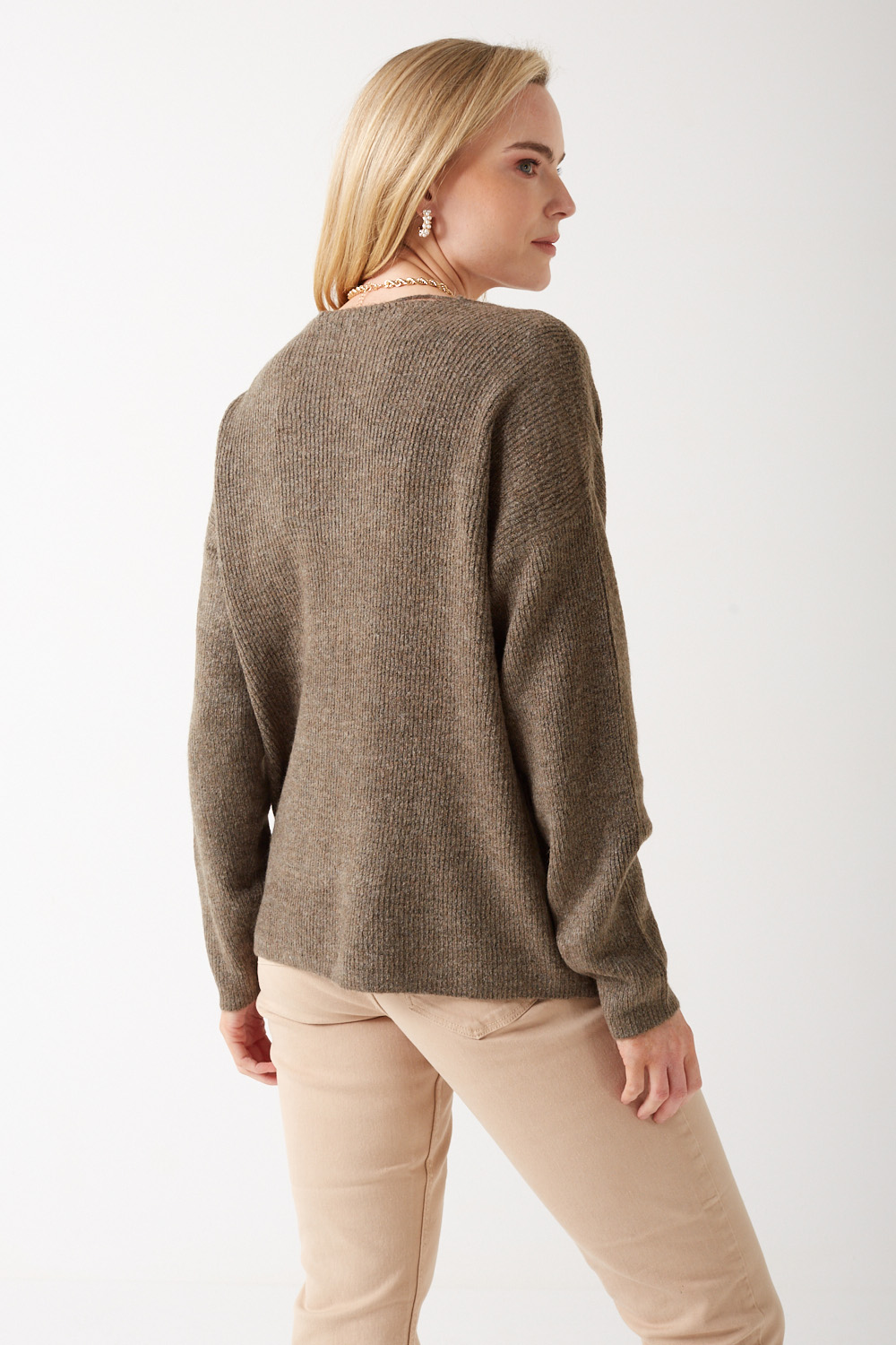 https://www.iclothing.com/media/catalog/product/c/r/crew_v_neck_jumper_in_brown-2_1.jpg