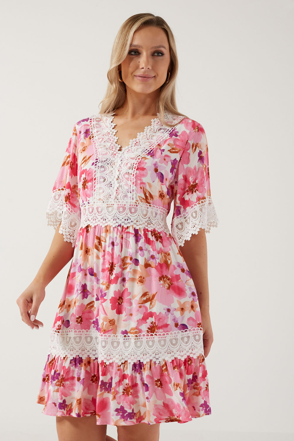 Janine Floral Lace Trim Short Dress in White and Pink