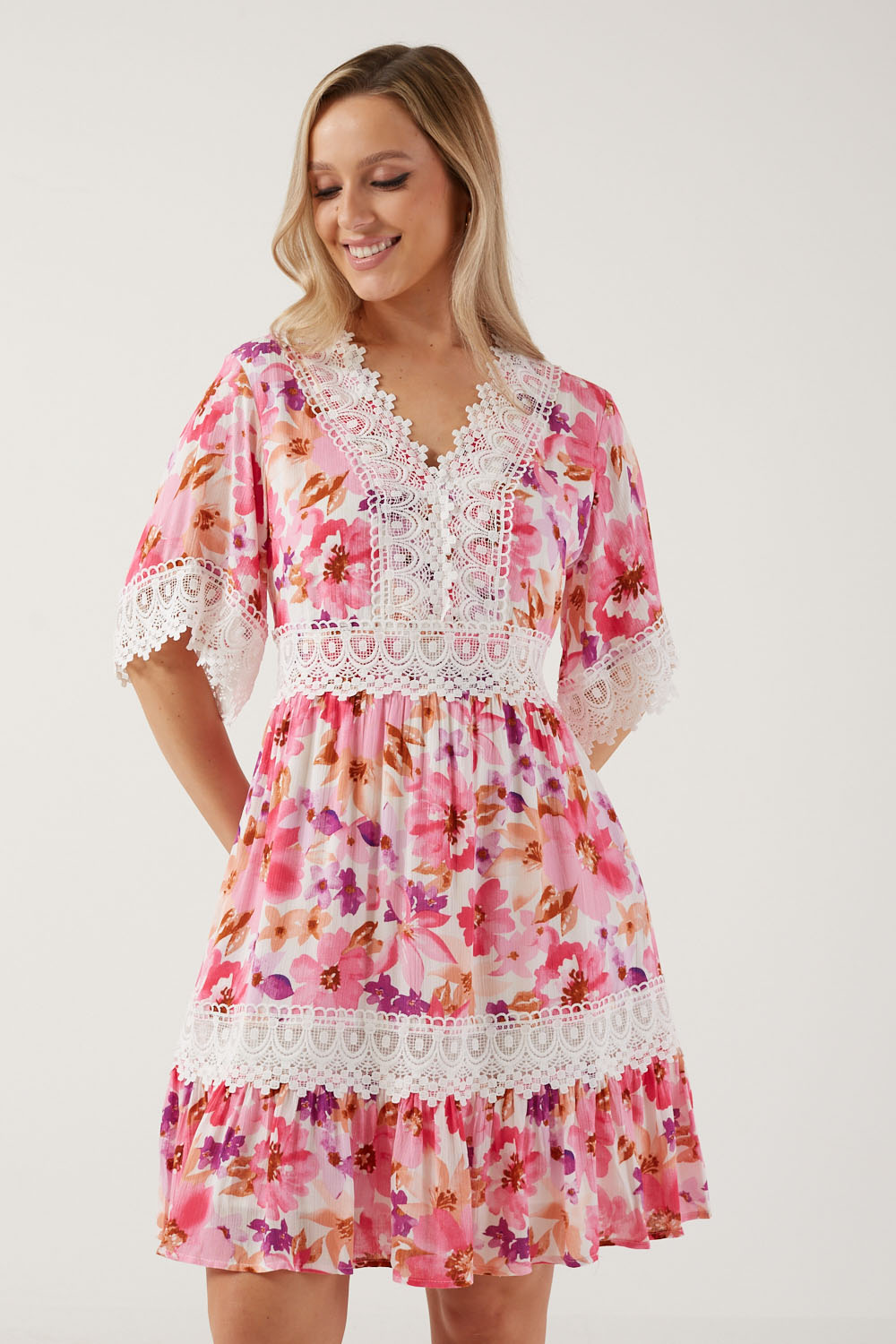 Janine Floral Lace Trim Short Dress in White and Pink