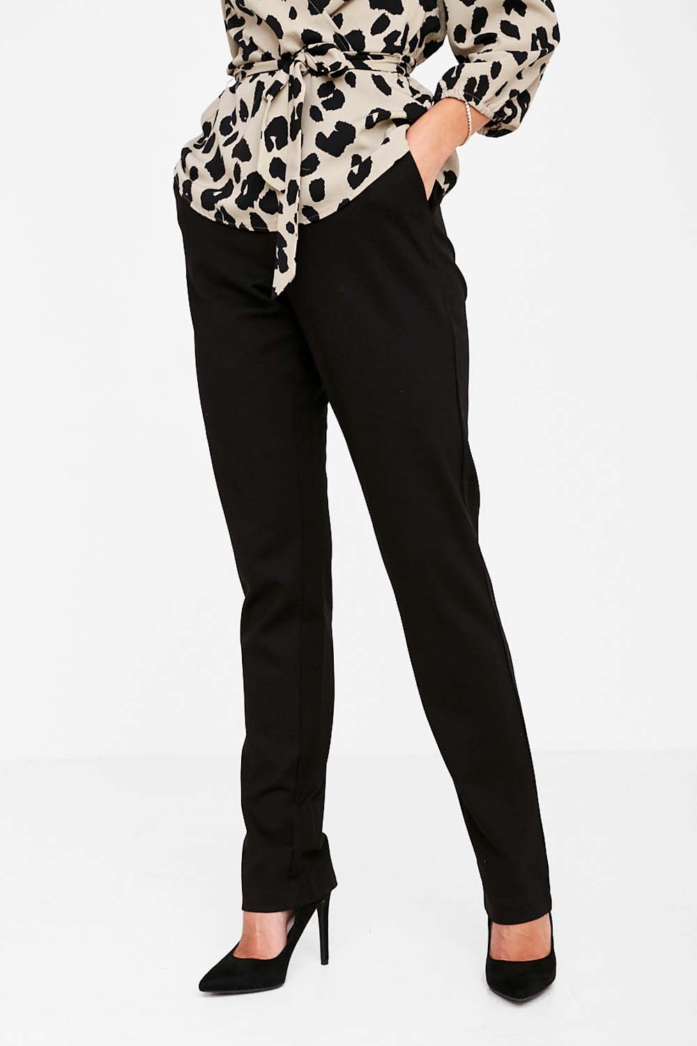 https://www.iclothing.com/media/catalog/product/d/a/darla_straight_leg_trousers_in_black-3.jpg