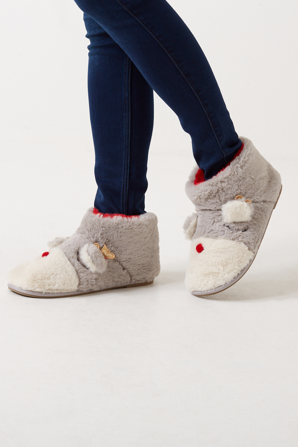 https://www.iclothing.com/media/catalog/product/d/e/deer_faux_fur_boot_slipper-1_1.jpg