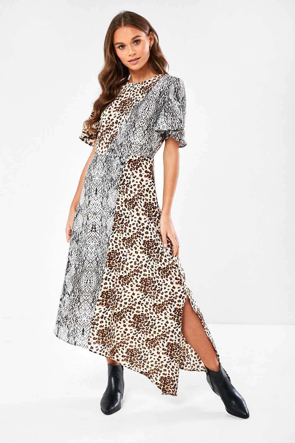 https://www.iclothing.com/media/catalog/product/d/e/denver_asymmetric_dress_in_animal_print-3.jpg