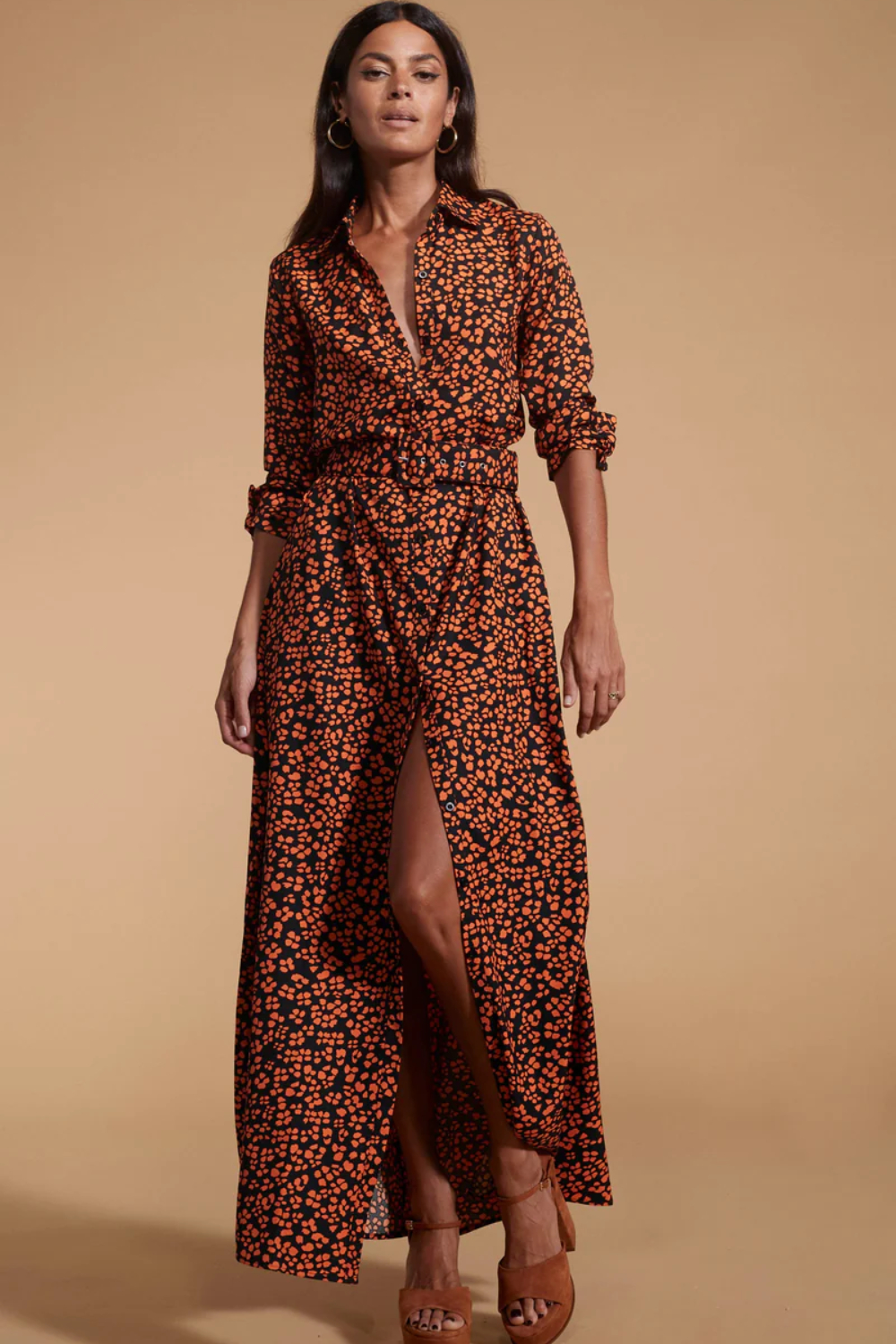 https://www.iclothing.com/media/catalog/product/d/o/dove_ditsy_leopard_print_midi_shirt_dress_in_orange-1.jpg