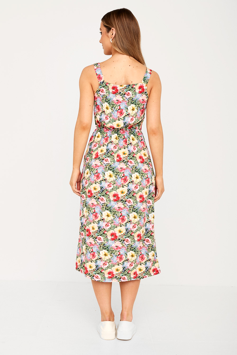 https://www.iclothing.com/media/catalog/product/e/a/easy_floral_midi_dress-1.jpg