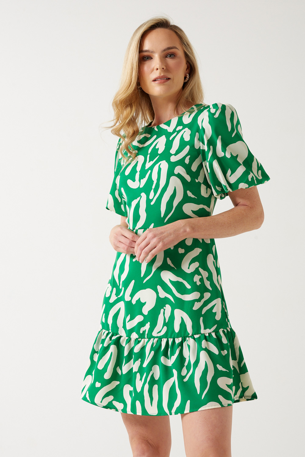 https://www.iclothing.com/media/catalog/product/e/l/ellen_leopard_print_short_dress_in_green-5.jpg