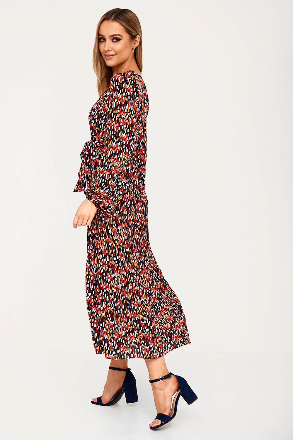 https://www.iclothing.com/media/catalog/product/f/a/fathomless_abstract_print_midi_dress_in_navy-1_1.jpg