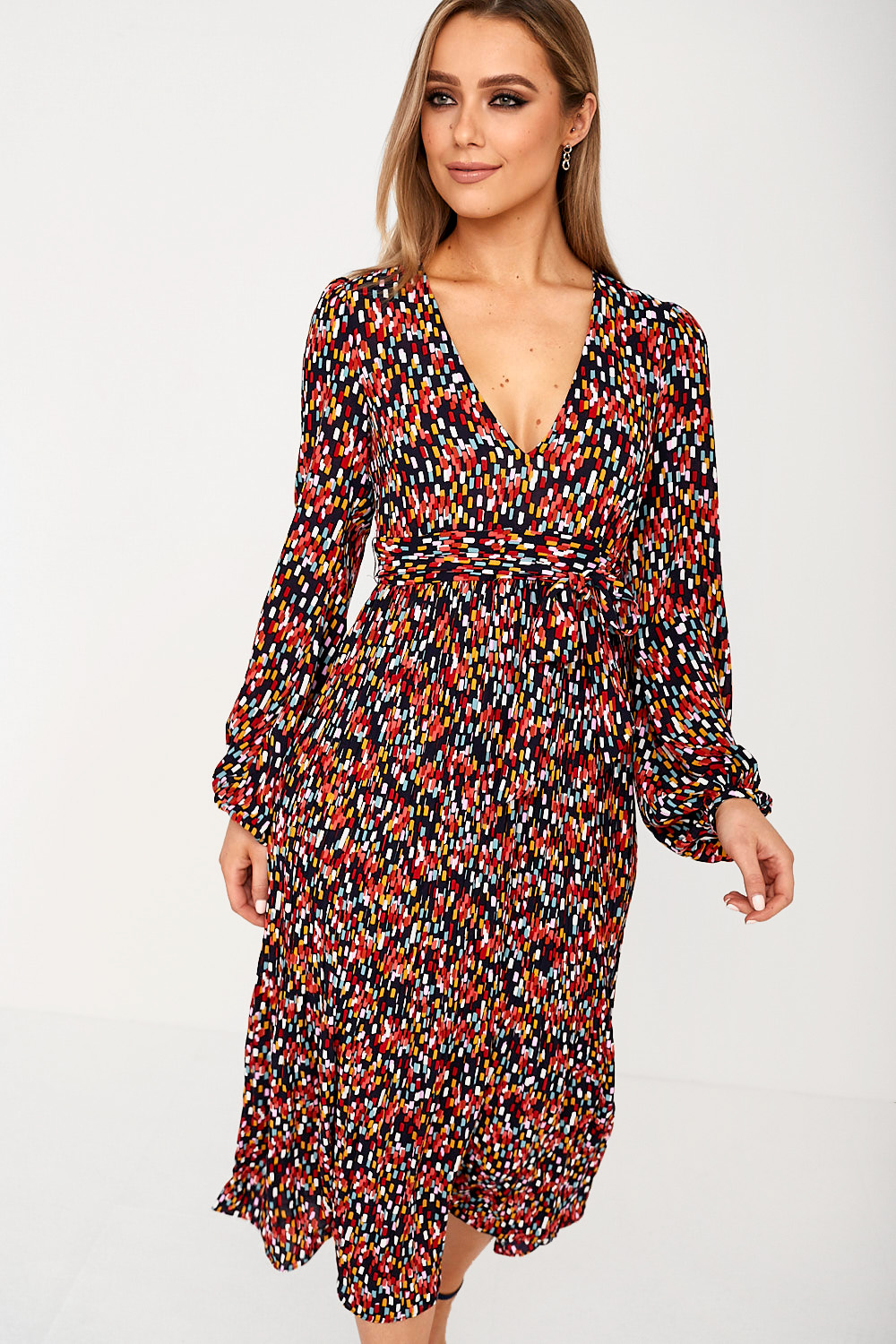 https://www.iclothing.com/media/catalog/product/f/a/fathomless_abstract_print_midi_dress_in_navy-5.jpg