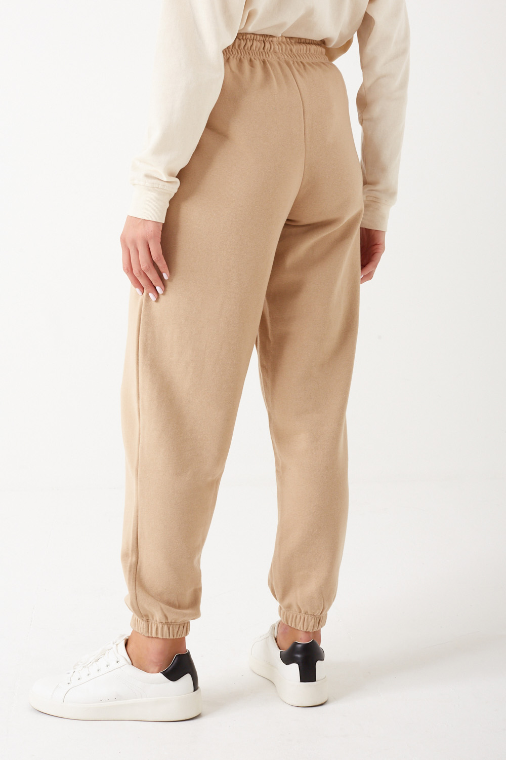 https://www.iclothing.com/media/catalog/product/f/e/feel_joggers_in_beige-2a.jpg