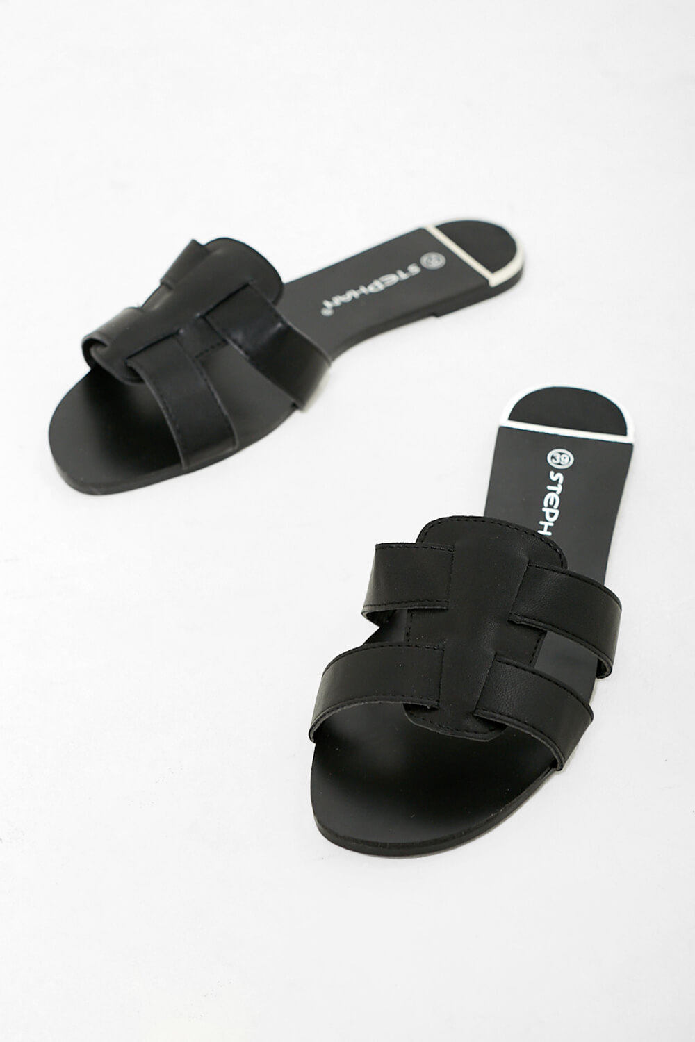 https://www.iclothing.com/media/catalog/product/f/e/felix_slider_sandals_in_black-1.jpg