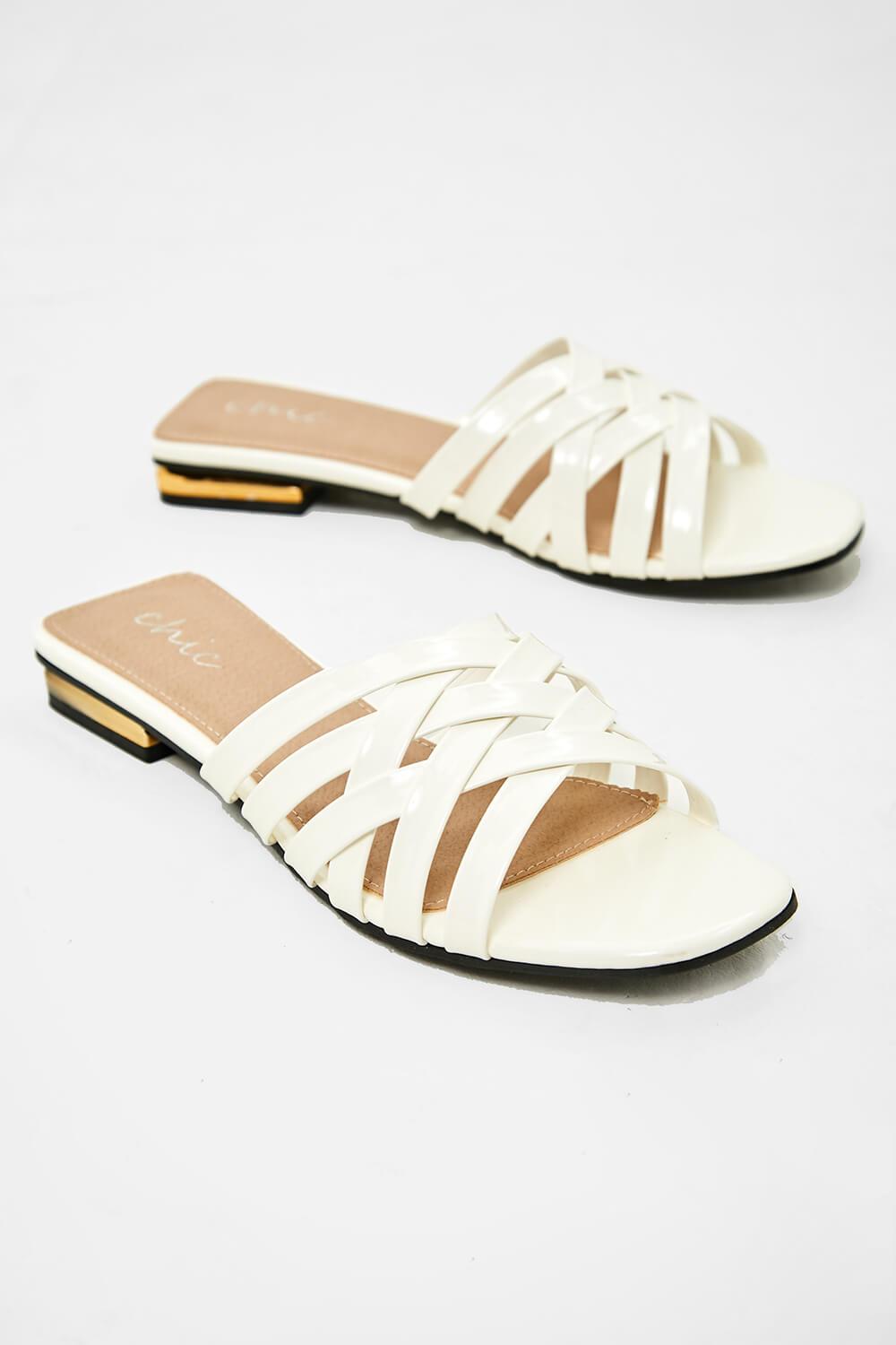 https://www.iclothing.com/media/catalog/product/f/l/flat_sandals_in_white-2.jpg