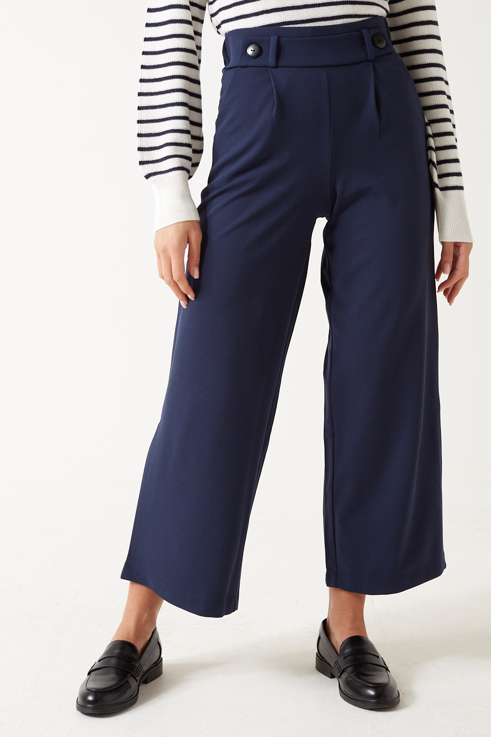 https://www.iclothing.com/media/catalog/product/g/e/geggo_button_waist_trousers_in_navy-1.jpg
