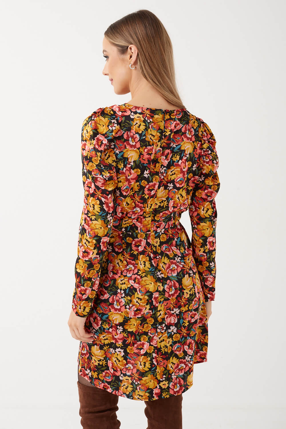 https://www.iclothing.com/media/catalog/product/g/i/gina_short_floral_dress_in_mustard-2a.jpg