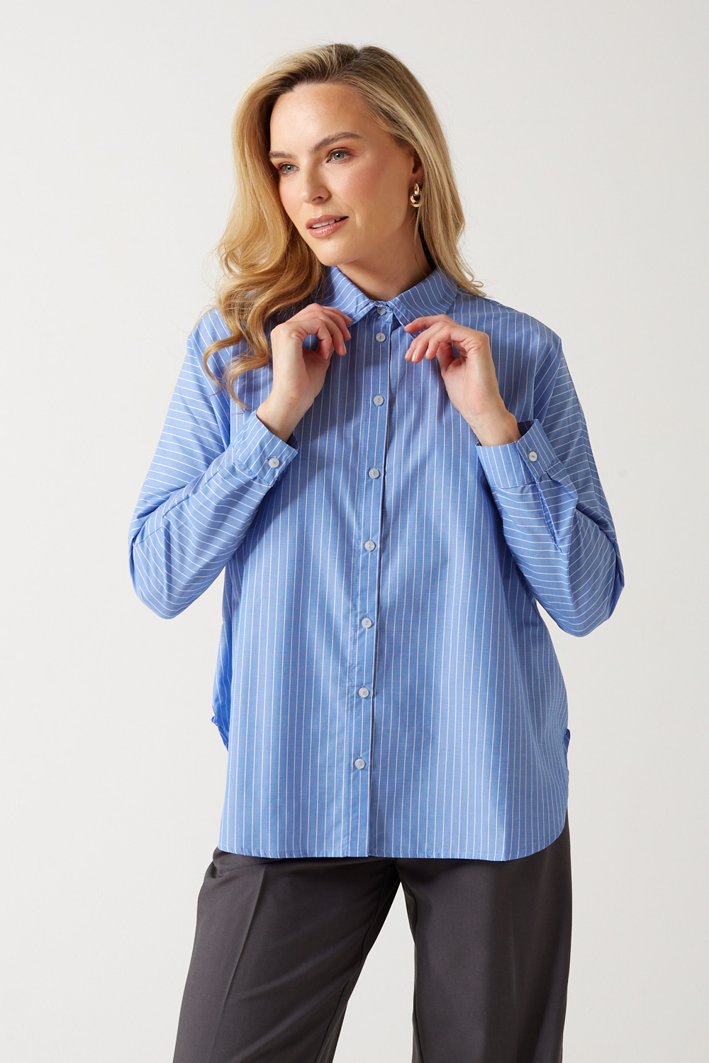 https://www.iclothing.com/media/catalog/product/g/r/grace_stripe_shirt_in_blue-4.jpg