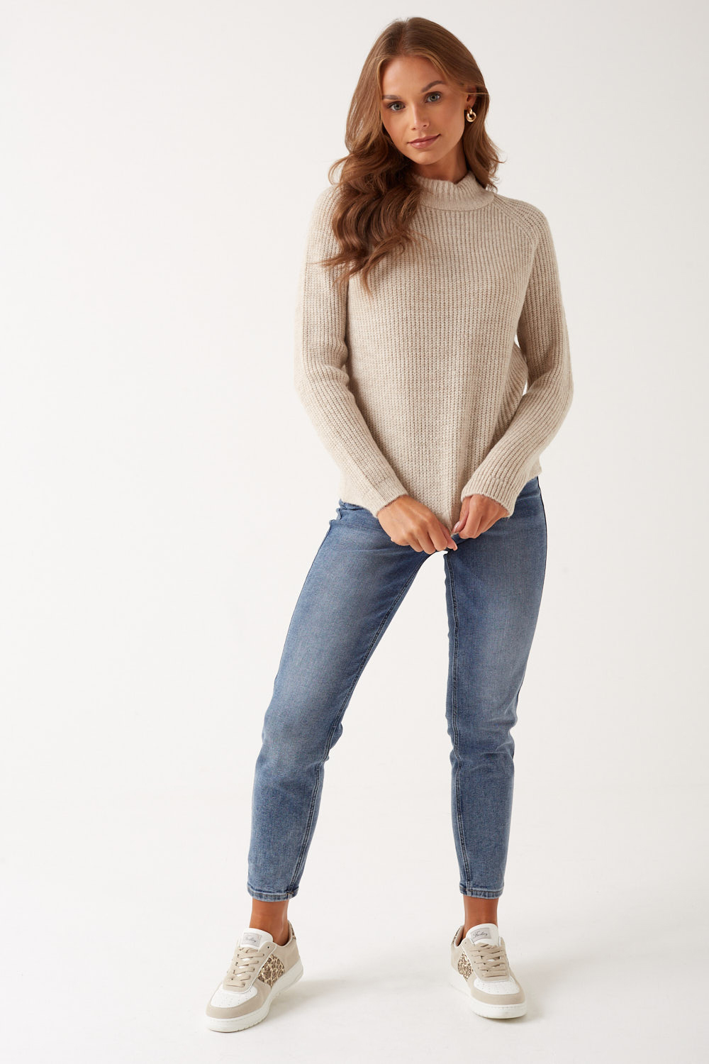https://www.iclothing.com/media/catalog/product/j/a/jade_knit_jumper_in_light_beige-4.jpg