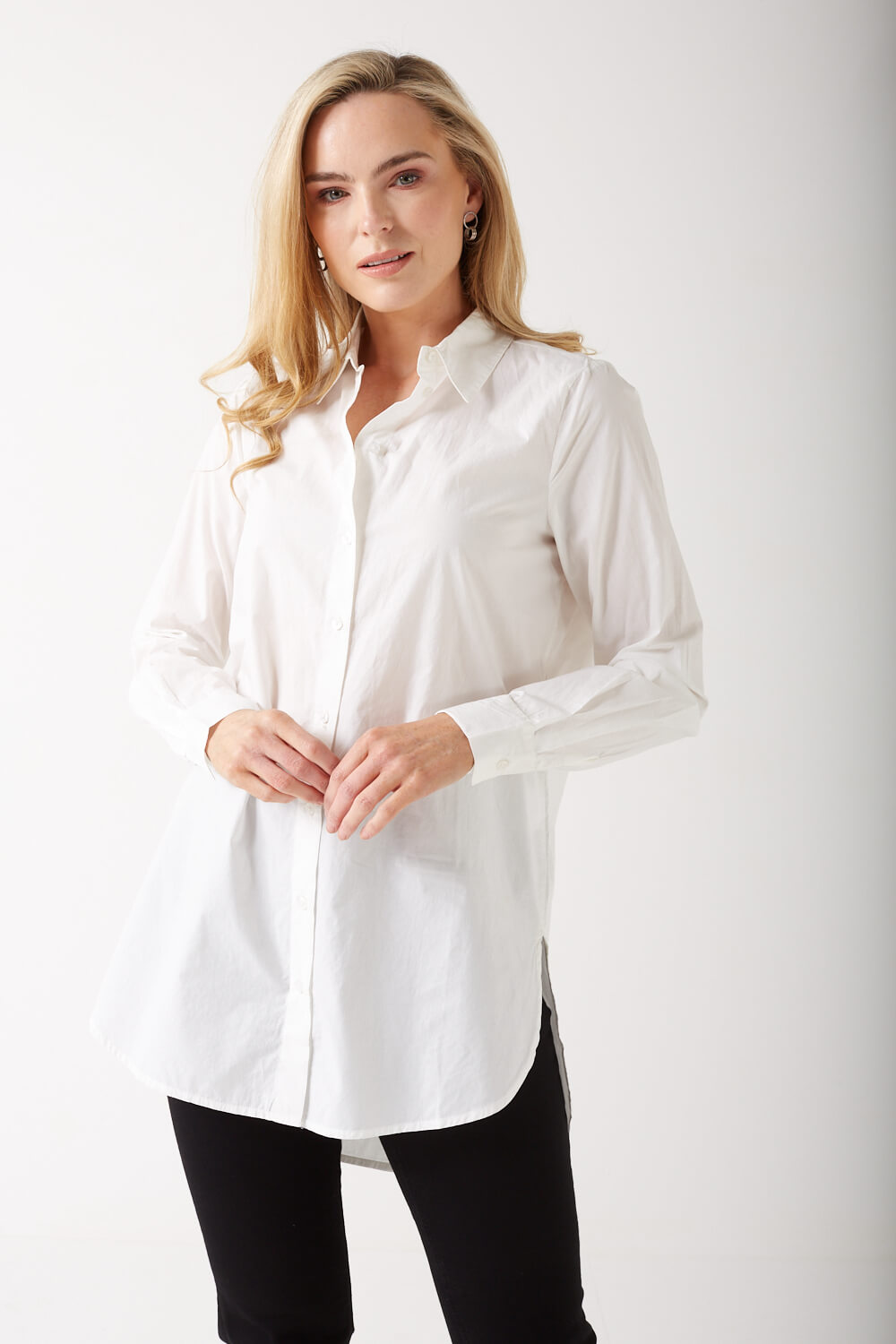 https://www.iclothing.com/media/catalog/product/j/i/jiva_long_shirt_in_white-2.jpg