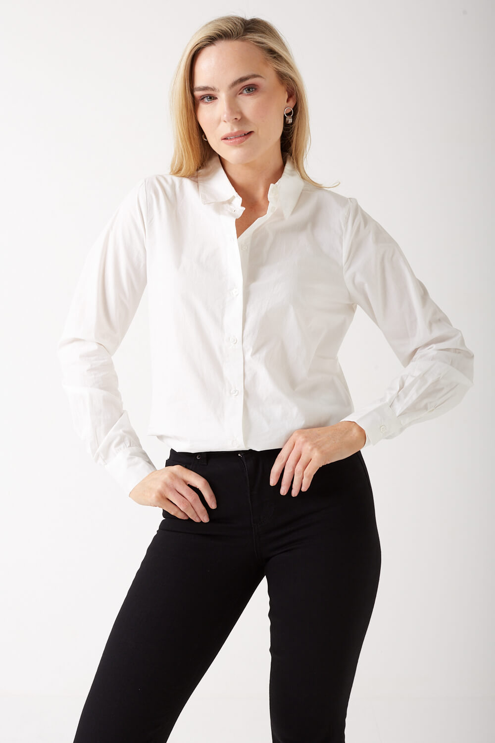 https://www.iclothing.com/media/catalog/product/j/i/jiva_long_shirt_in_white-4.jpg