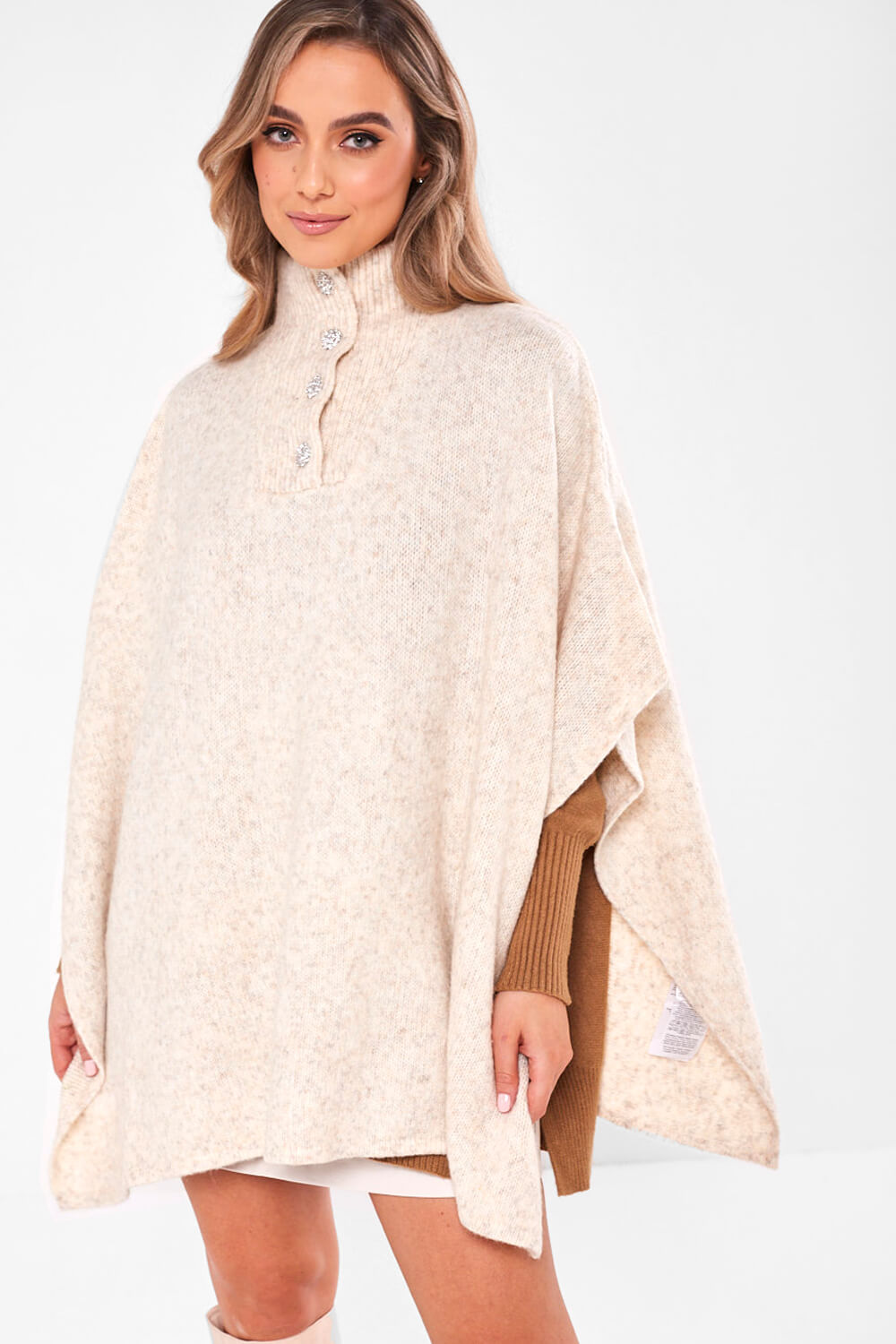 https://www.iclothing.com/media/catalog/product/j/o/josselin_jewel_poncho_in_cream-2.jpg