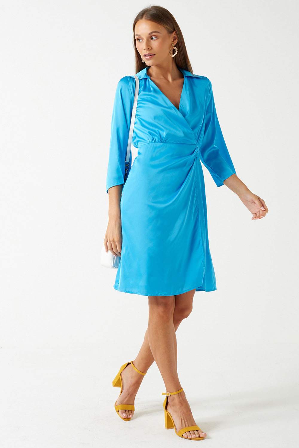 https://www.iclothing.com/media/catalog/product/j/u/julie_short_wrap_dress_in_blue-3.jpg