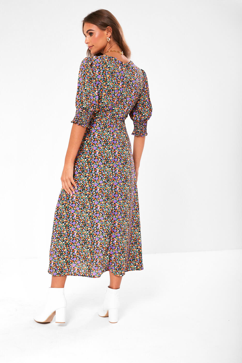 https://www.iclothing.com/media/catalog/product/k/a/kara_floral_v-neck_midi_dress_-2.jpg