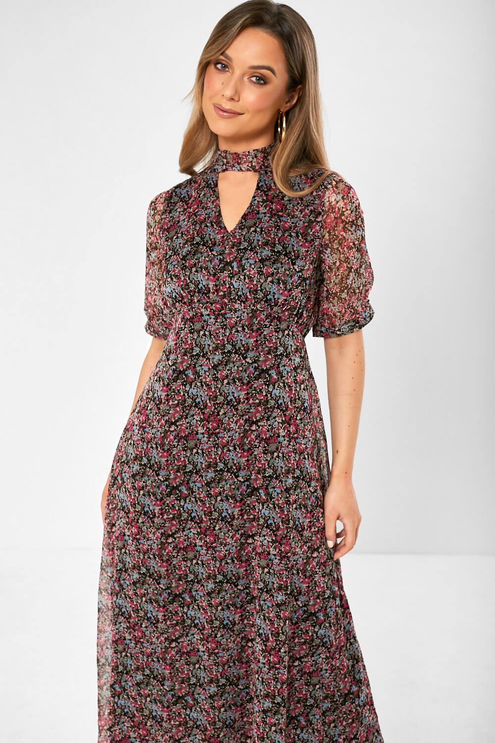 https://www.iclothing.com/media/catalog/product/k/a/kay_floral_print_dress_in_black-5.jpg