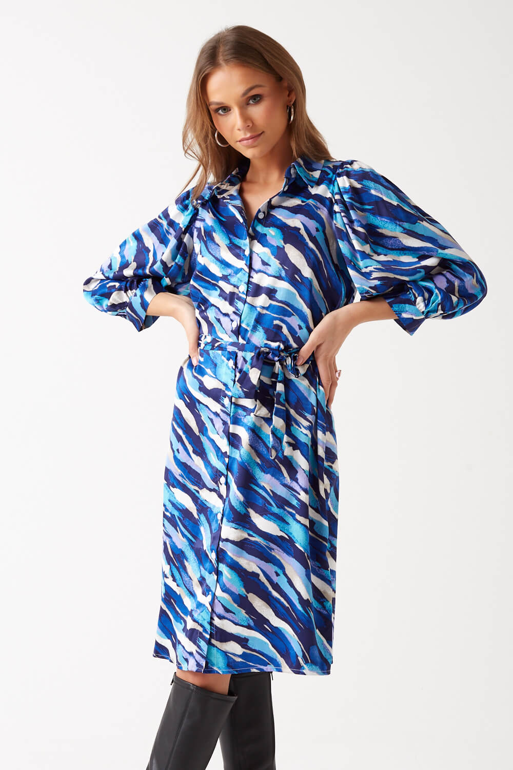 https://www.iclothing.com/media/catalog/product/k/l/kleo_wave_print_shirt_dress_in_blue-4a.jpg