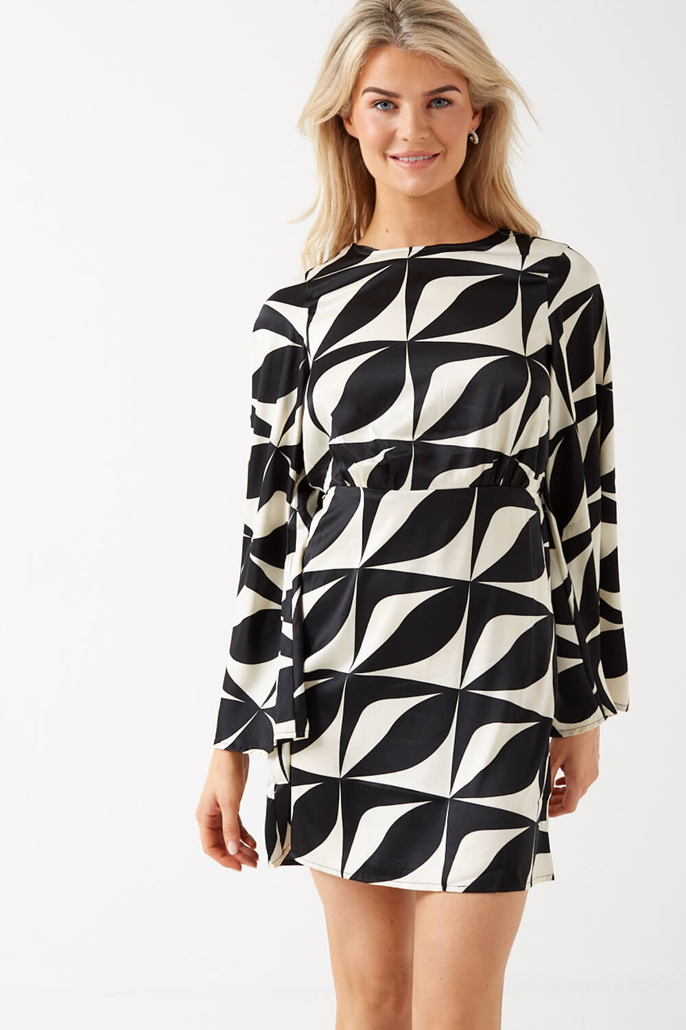 https://www.iclothing.com/media/catalog/product/k/y/kypra_bell_sleeve_printed_mini_dress_in_black-1.jpg
