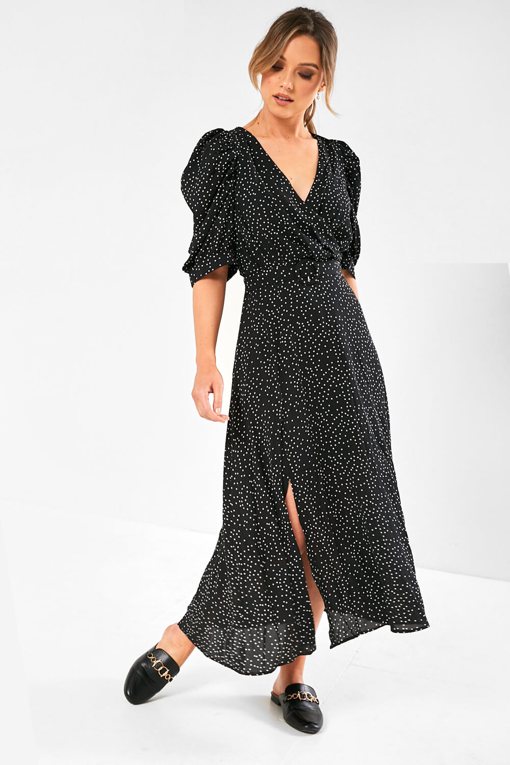 https://www.iclothing.com/media/catalog/product/l/a/laura_polka_dot_midi_dress_in_black.jpg