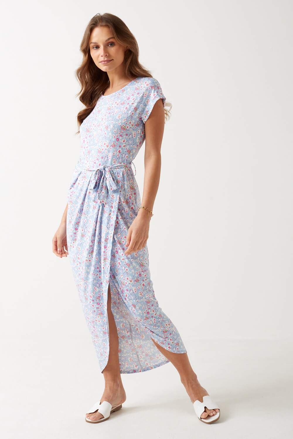 https://www.iclothing.com/media/catalog/product/l/e/lenor_printed_midi_dress_in_blue-1.jpg